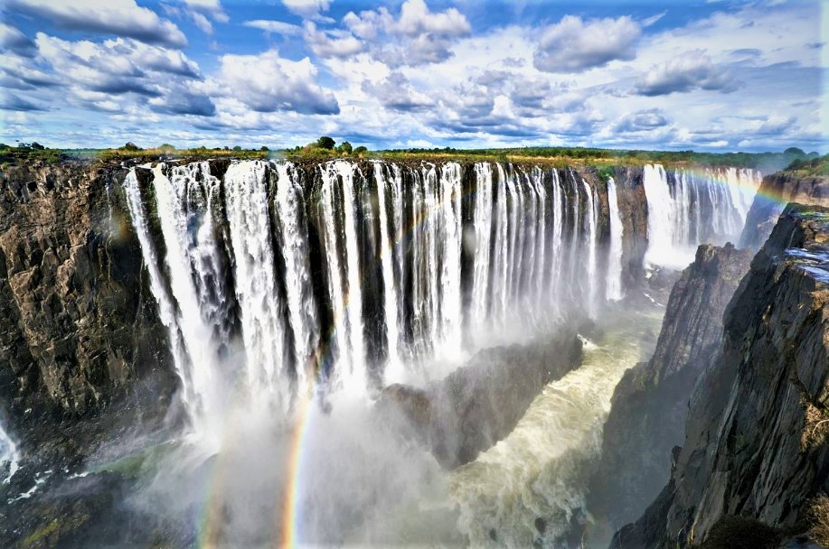 ДКП-352 Замбия, водопад ''Виктория''.jpg