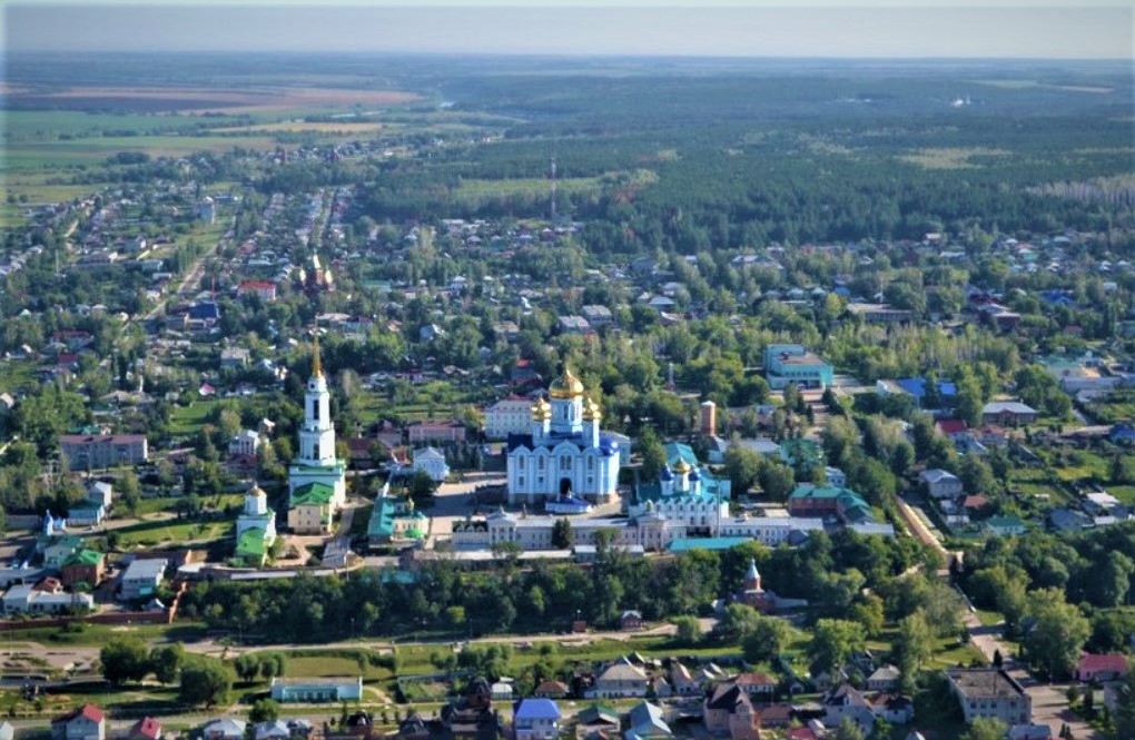 Важным православным центром сделал город - Задонский Рождество-Богородицкий монастырь.jpg