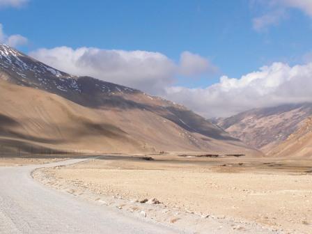 Tibet_road.jpg