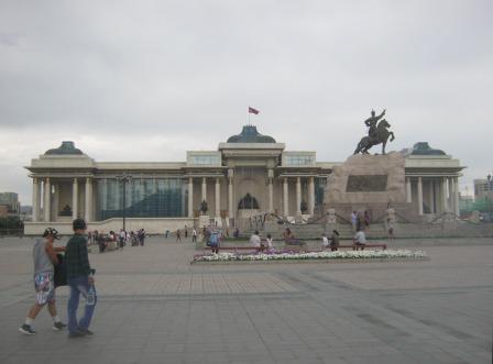 Б5_Общий-вид-северной-части-площади-Чингисхана.jpg