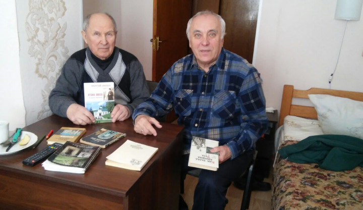 С моим соседом Клубань М.С. изучаем историю Киева.png