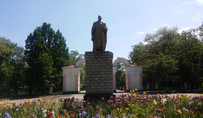 памятник Богдану Хмельницкому.png