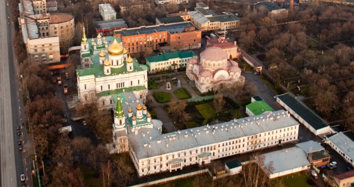Санкт-Петербург - (без колокольни) Новодевичий монастырь.jpg