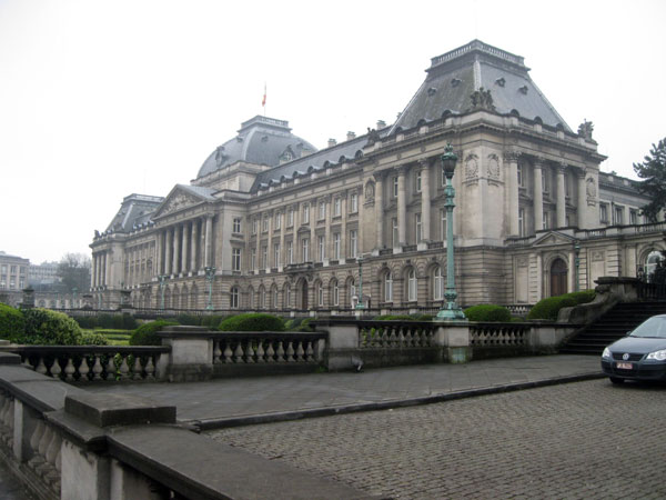 Брюссель 8 , общий вид королевского дворца. - 37b_IMG_7383.jpg