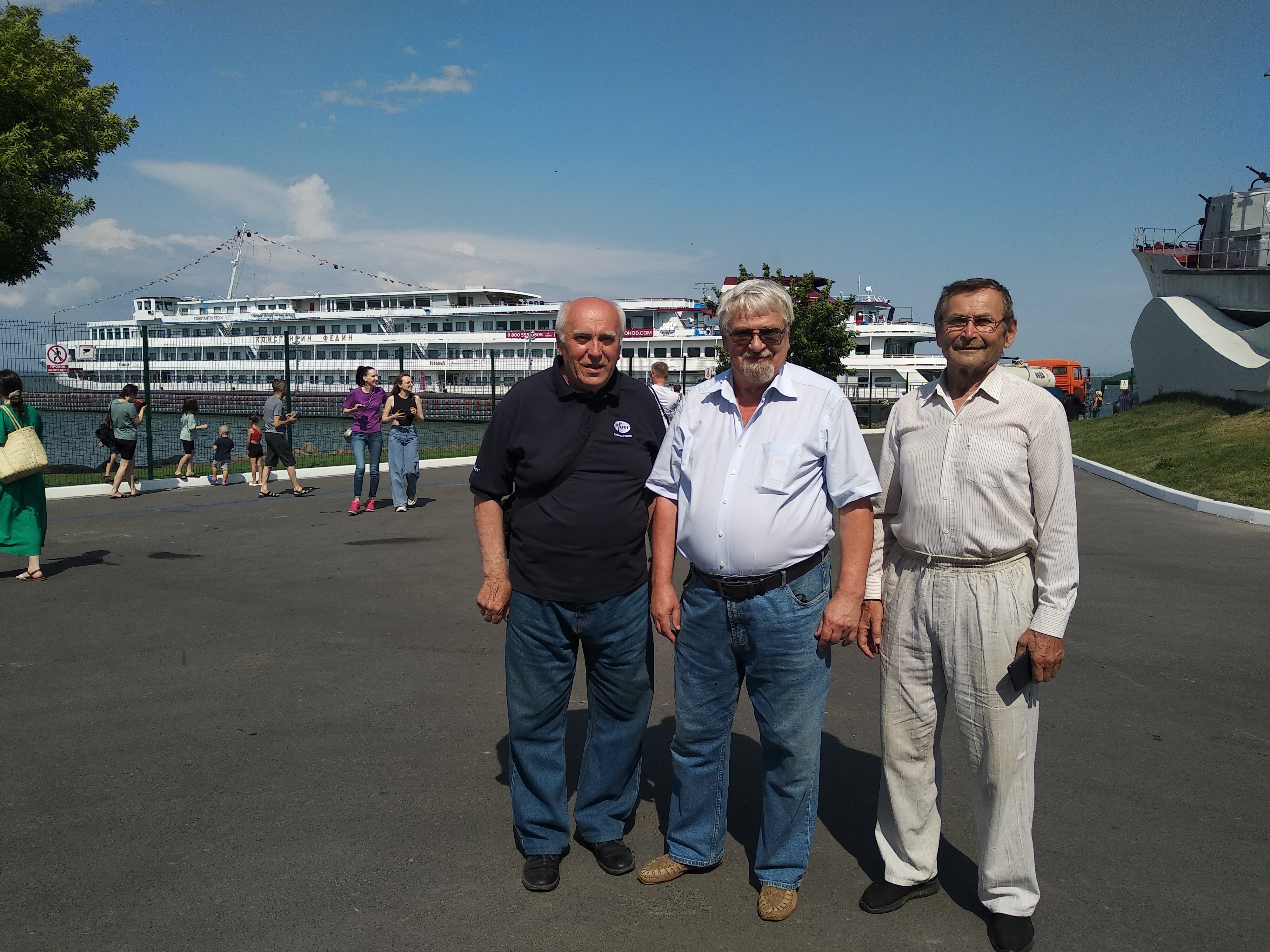 2 июля 2023 в порту Таганрога с однокурсниками - IMG_20230702_151243.jpg