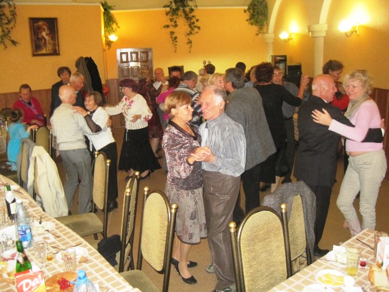 Наш клуб «Стайер» отметил своё 30-летие 1981-2011  - 16 октября 2011 КЛБ СТАЙЕР в кафе Александрия..JPG