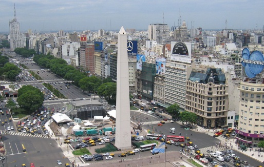 Численность населения 2010 - 2 891 082 жителей, а в черте Большого Буэнос-Айреса проживает 12 801 364 жителей. Буэнос-Айрес, по величине второй в Южной Америке и входит в число 20 крупнейших городов в мире. - Буэ&#769;нос-А&#769;йрес .jpg
