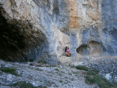 ОСЕНЬ 2012 В КРЫМУ - Пещера вблизи стоянки Бойка.jpg