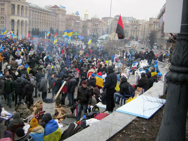 Общий вид Майдана по обе стороны Крещатика  - IMG_1487b.jpg