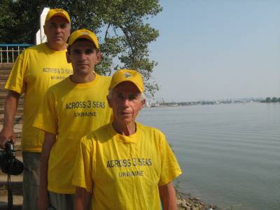 Across 3 seas from Ukraine - 2008 - 3. На Дунае -  старт из Рени 19.07.2008.JPG