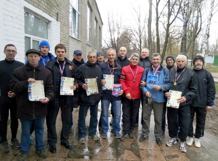 Участники и победители пробега памяти Г.Н. Шаламанова 2 апреля 2016 г. на фото Алексея Земцева. - 