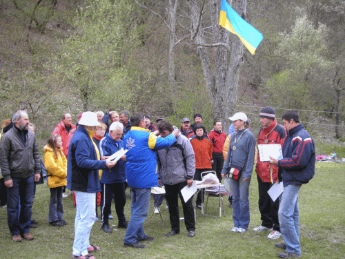 Чемпионат Украины по технике горного туризма-07 - Вручение медалей1.gif